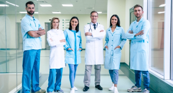 Médicos residentes, pasantes, generales y especialistas